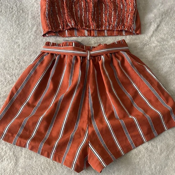 Striped Cami Belted Shorts Two Piece Set in Chestnut Red Size Medium - Picture 5 of 9